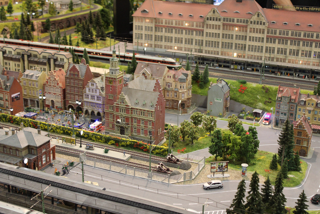 IMAGE(https://www.modellbahn-links.de/wp-content/gallery/modellbahn-maerklin-h0-2012/img_1175.jpg)